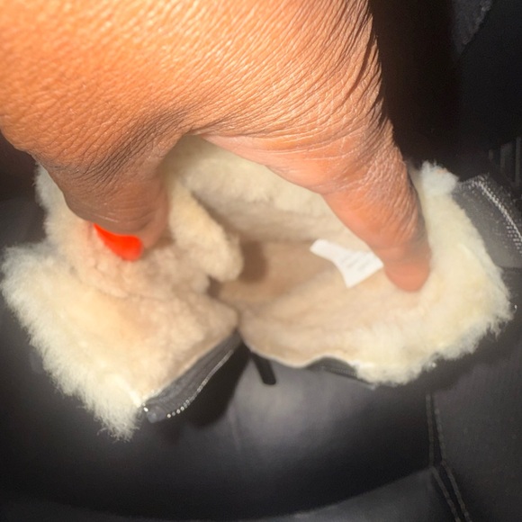 Tory Burch Miller 50mm Shearling Patent Booties size 5 NWOT - Picture 14 of 14